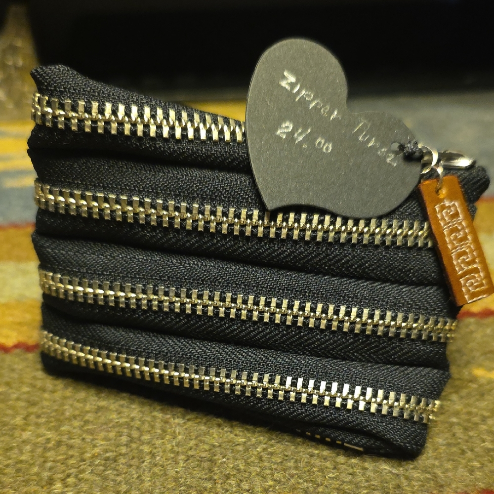 Black Zippered Coin Purse
